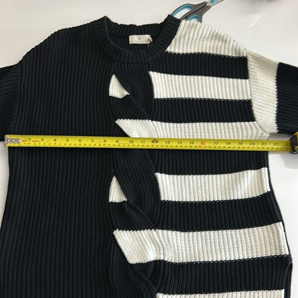 NWT B. coastline black & white sweater - Picture 11 of 13